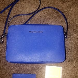 Michael kors crossbody